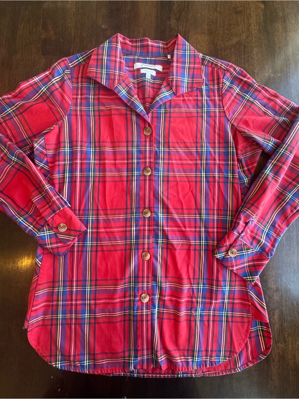 Foxcroft red plaid wrinkle free women’s Button-Up Shirt - size 6 excellent